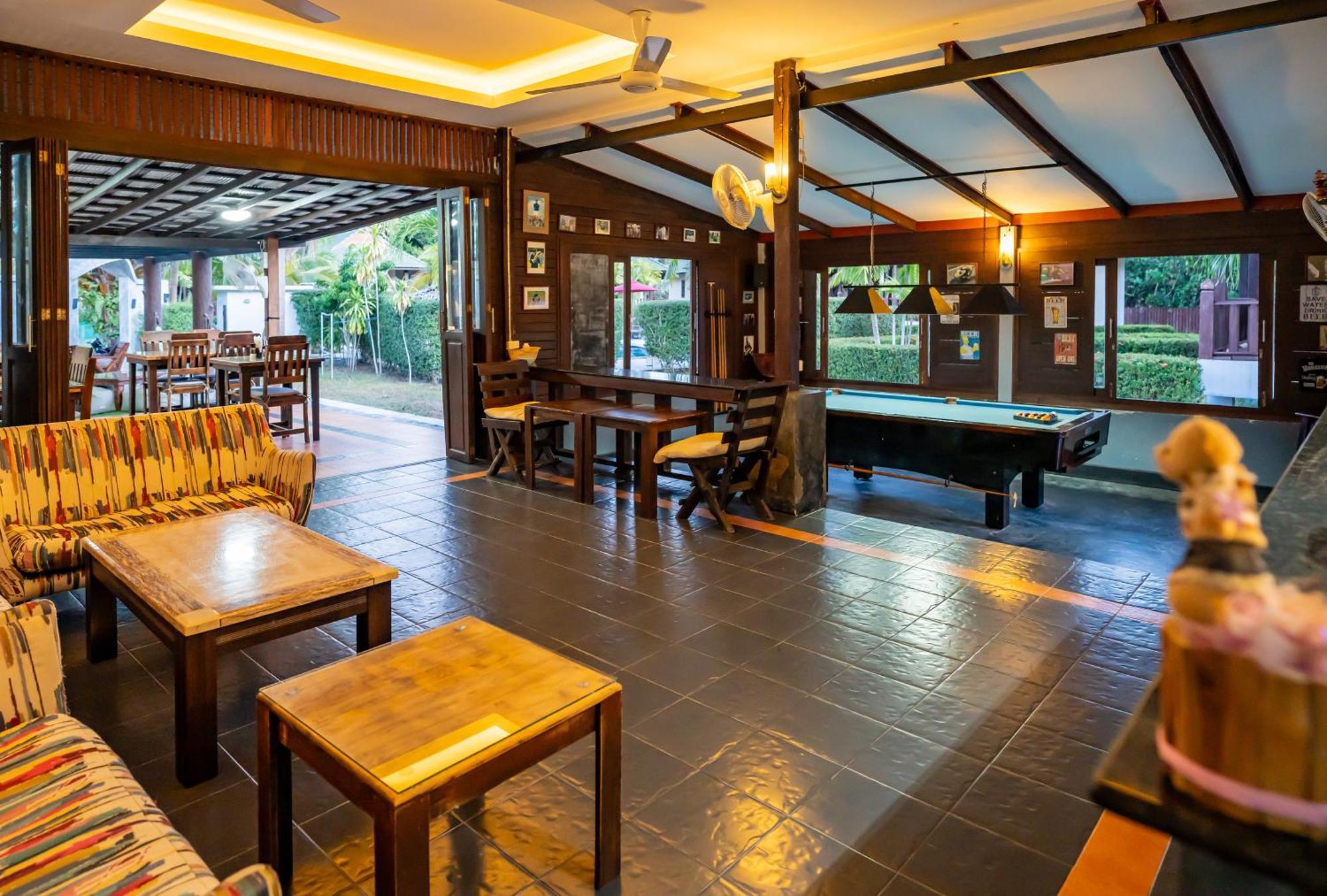 Phatcharee Resort Baan Tai Exterior foto